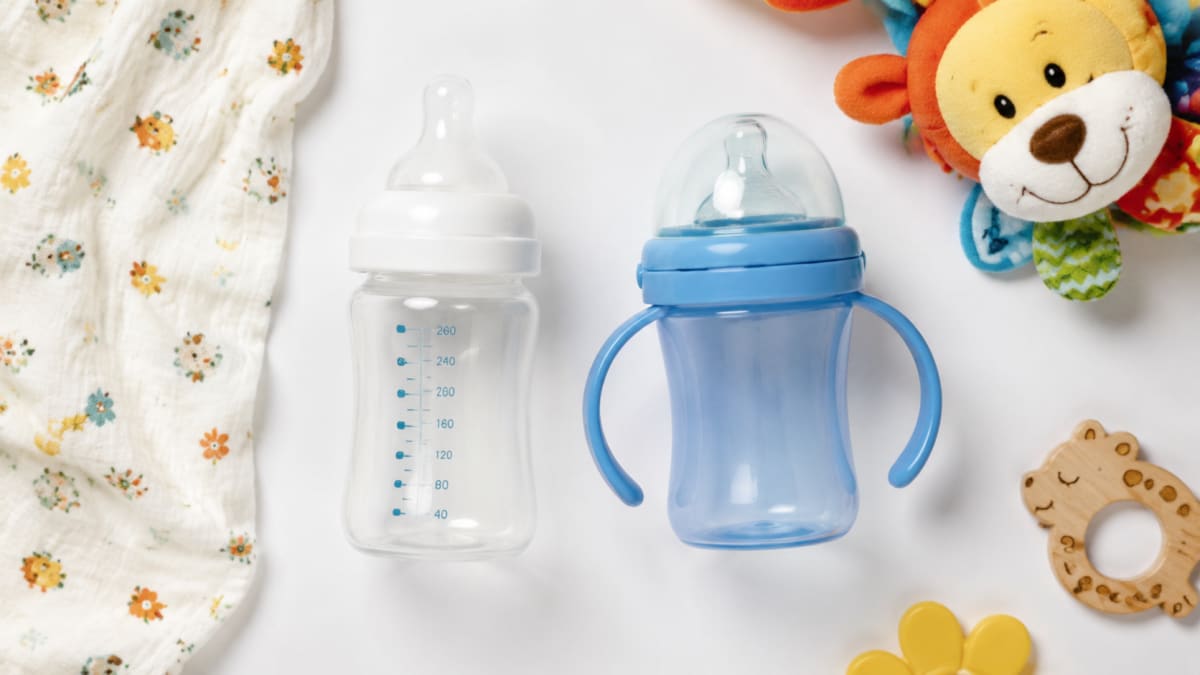 Silicone vs Plastic Baby Spoons: Which Is Safer for Your Baby's First Foods?
