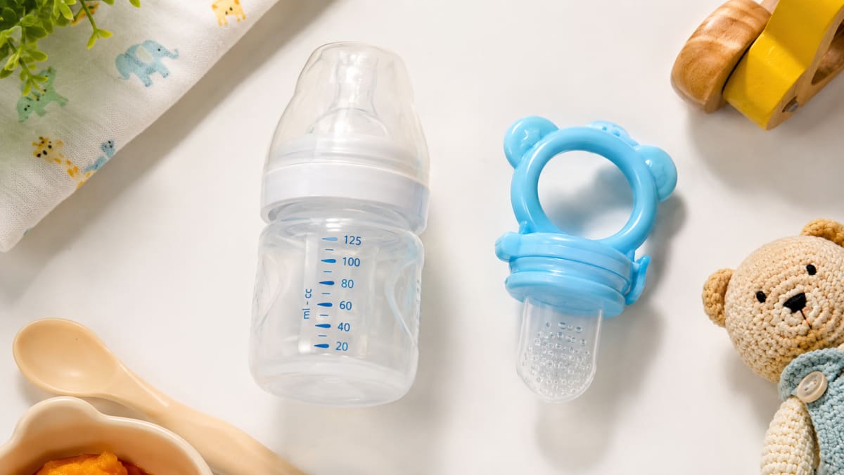 NUK vs Comotomo Bottles for Breastfed Babies in India: Which Anti-Colic Bottle Wins?