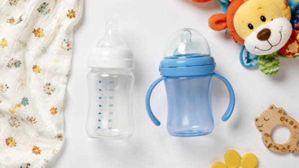 Silicone vs Plastic Baby Spoons: Which Is Safer for Your Baby's First Foods?