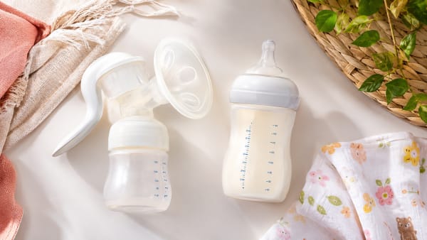 Best Sippy Cups for 8-Month-Old Babies in India 2026: Spout vs Straw Comparison