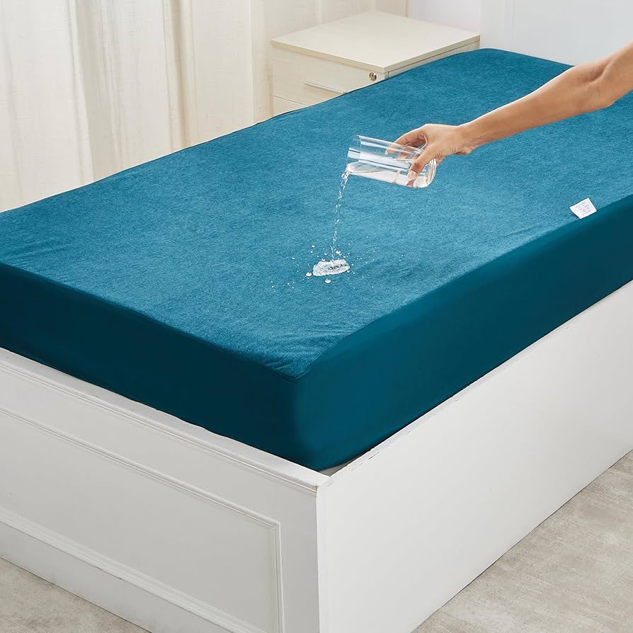 Solimo Anti-Fungal Waterproof Mattress Protector
