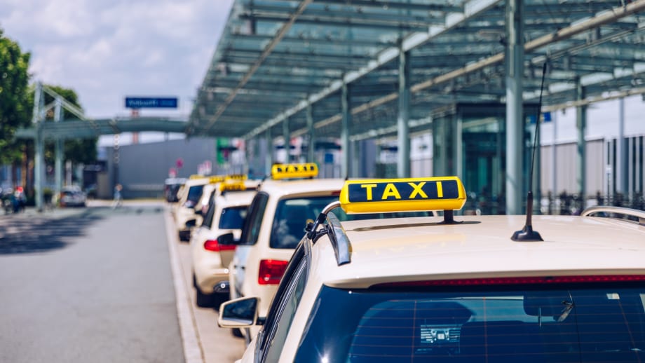 Fleet of taxis tracked with vehicle tracking