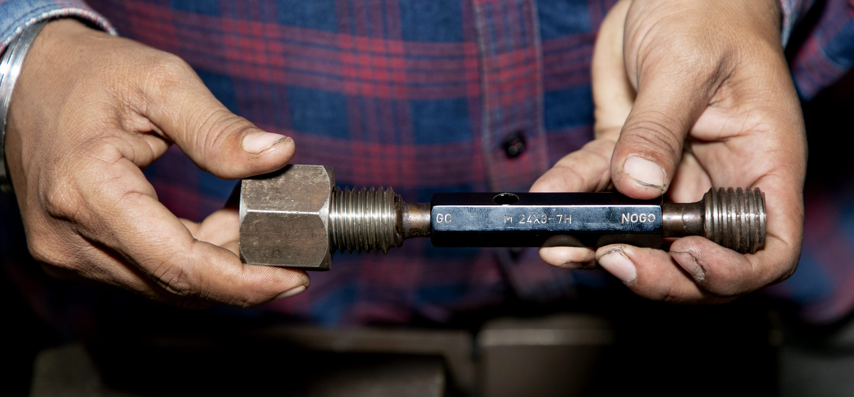 Go/No-Go gauge applied to nut — M24x3-7H