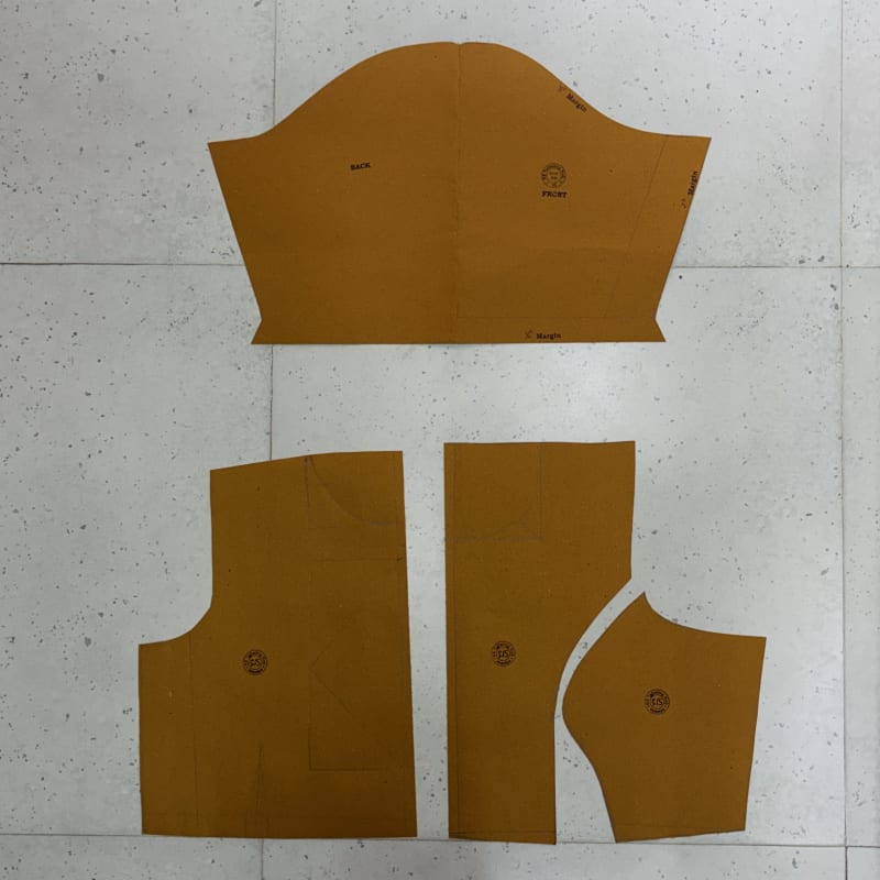 Boat neck princessline blouse