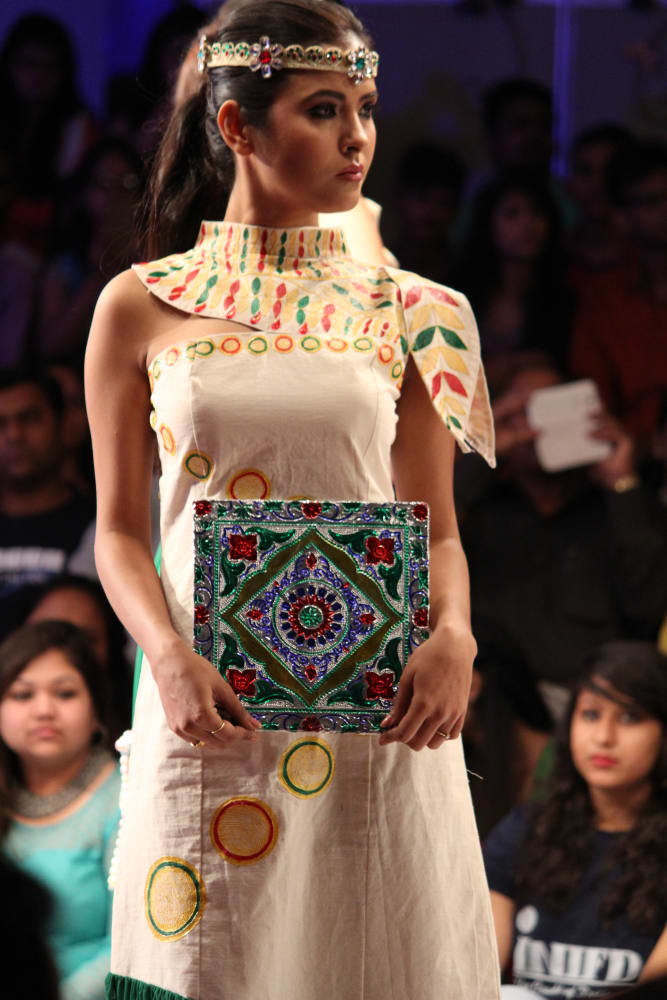 Embroidered Jewelry Box Ensemble