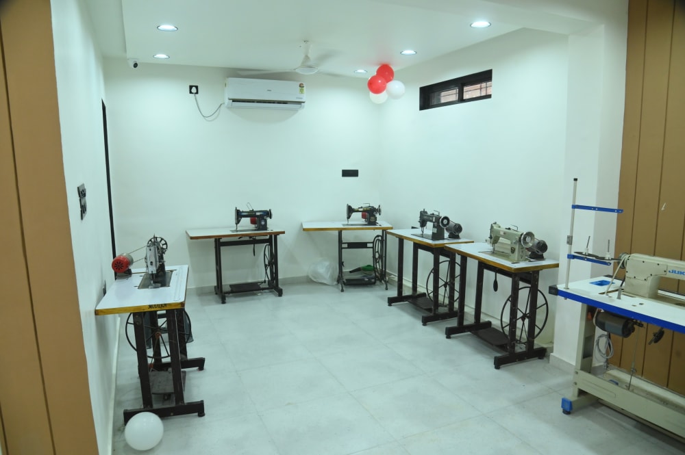 Sewing Machines Workstation Setup