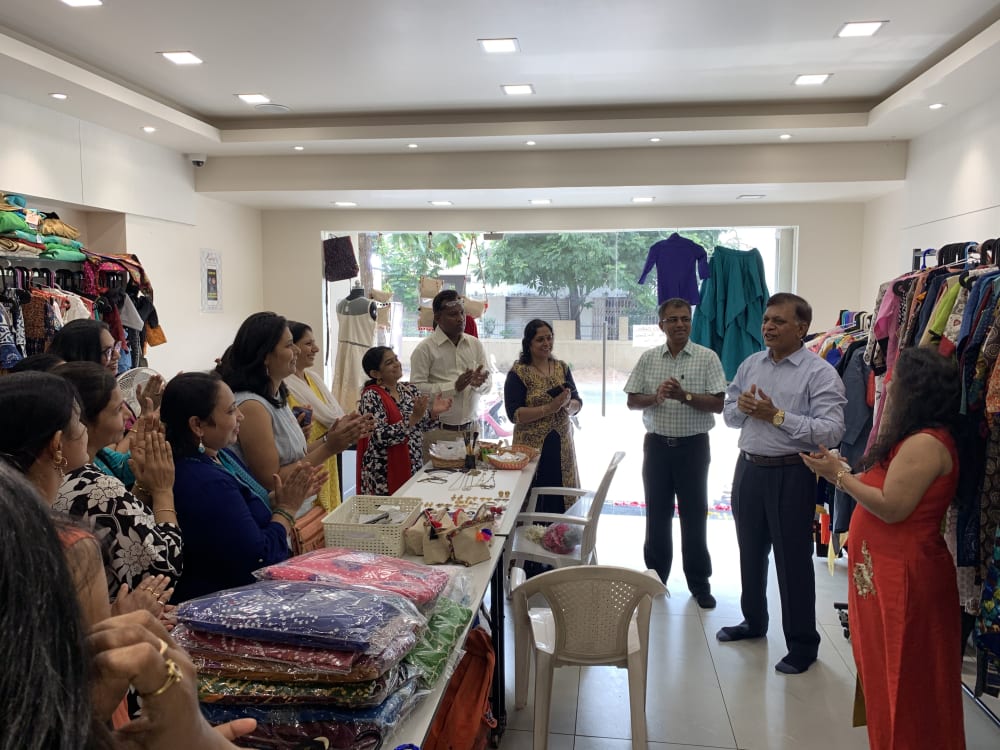 Guest Applause at Store Visit