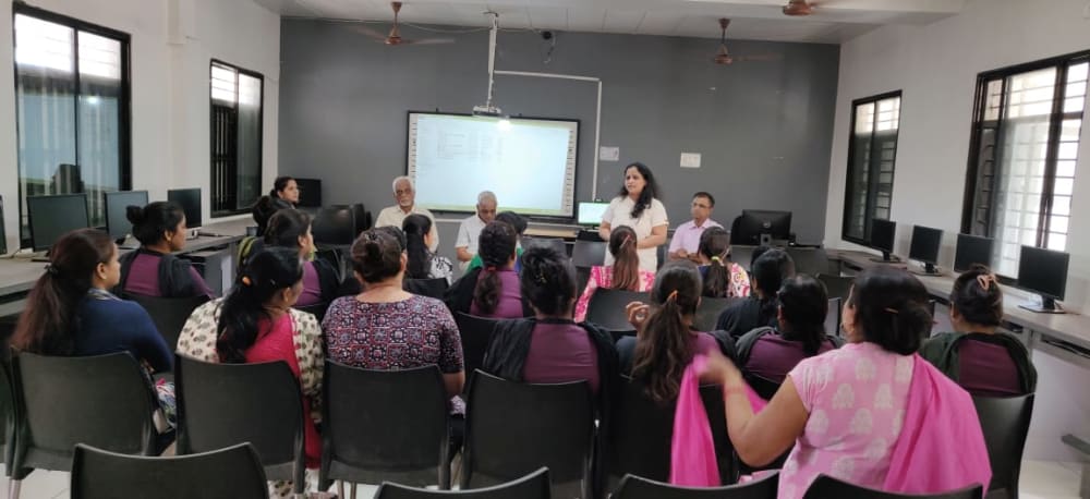 Thuvavi ITI — Orientation Session for Women Trainees in Computer Lab