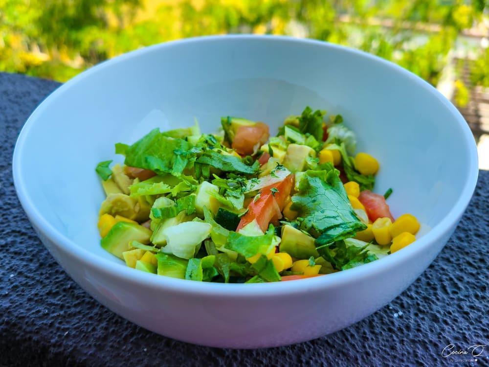 Ensalada verde con aguacate