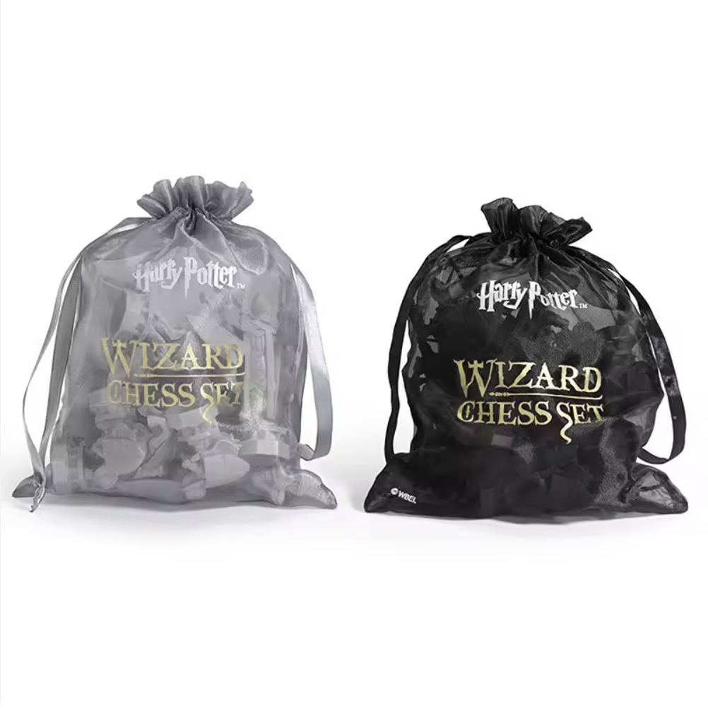 Harry Potter Chess Set thumbnail 3