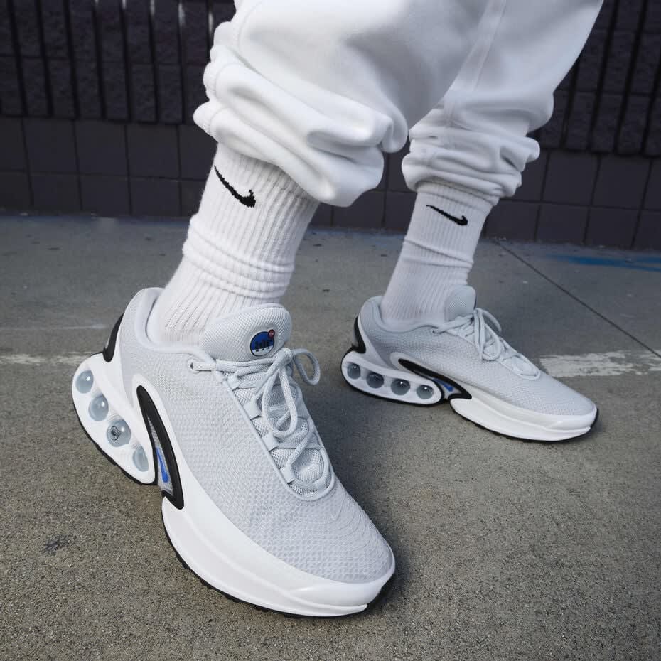 Nike Air Max Dn Pure Platinum Hyper Royal thumbnail 4