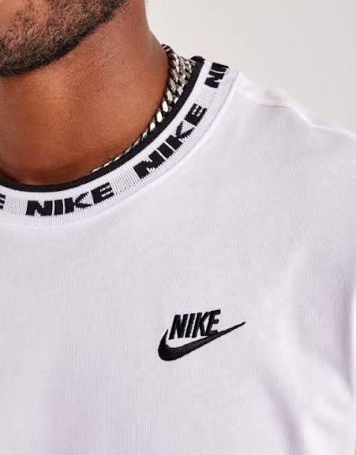 T-Shirt Nike Sportswear Club thumbnail 3