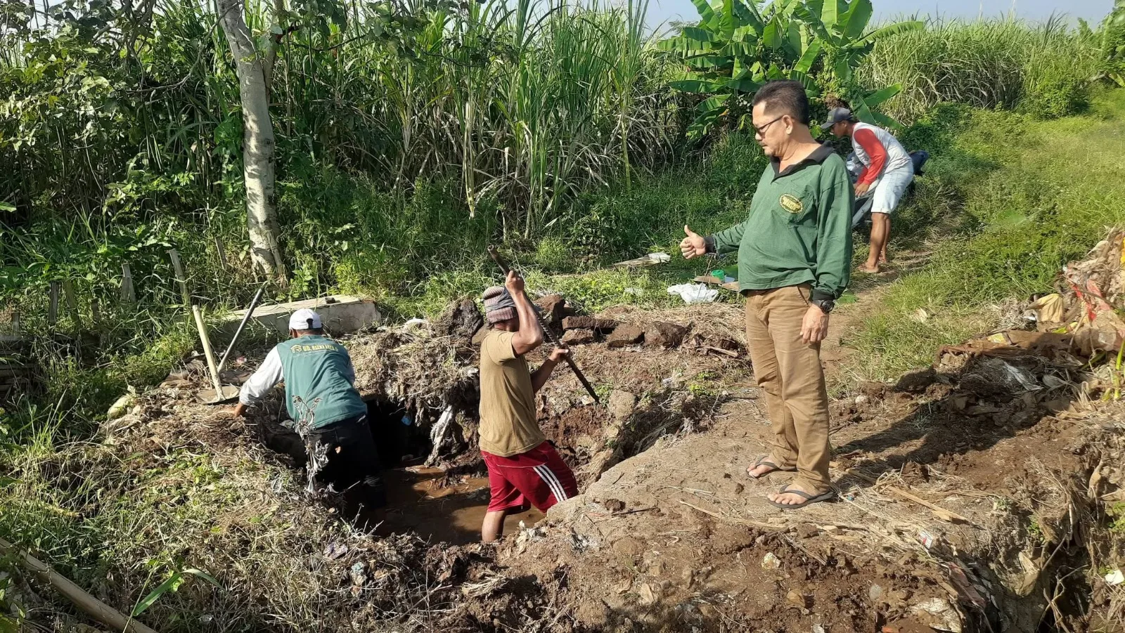 Pembangunan Jembatan Jalan Usaha Tani Dusun Karangasem Desa Martopuro.