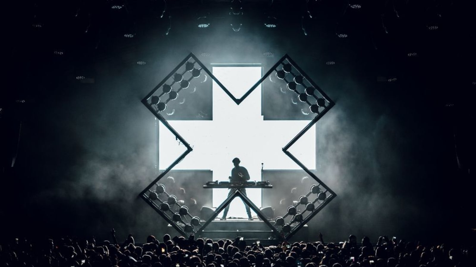 Ο Martin Garrix και οι MEDUZA βάζουν τους τοπικούς DJs στο επίκεντρο των περιοδειών τους