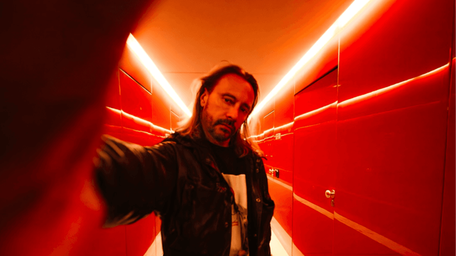 Η Απουσία του Bob Sinclar από την Ibiza φέτος: Μια Προειδοποίηση που Ξεπερνά τη VIP Κουλτούρα