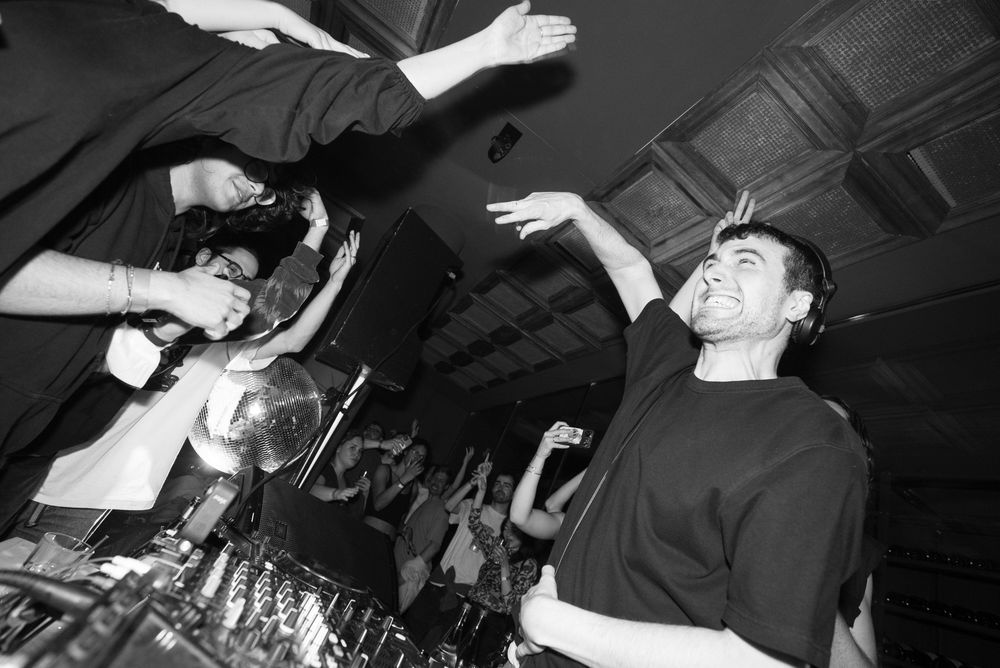 Fred again.. announces 'USB002' album and tour in 10 cities