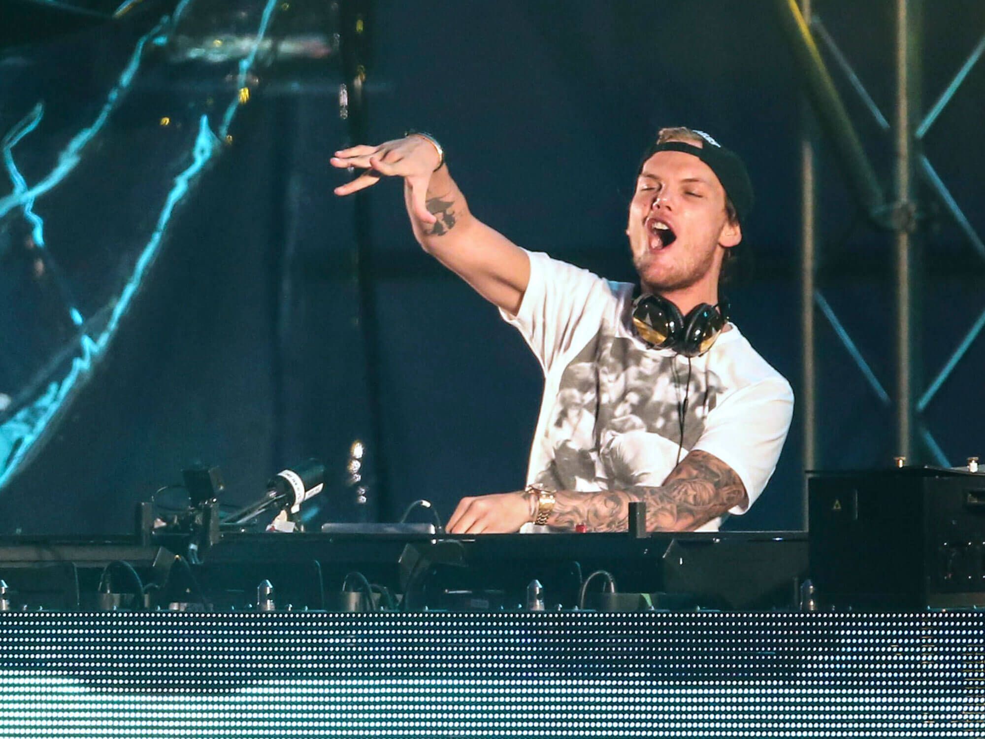 Avicii-2@2000x1500.jpg