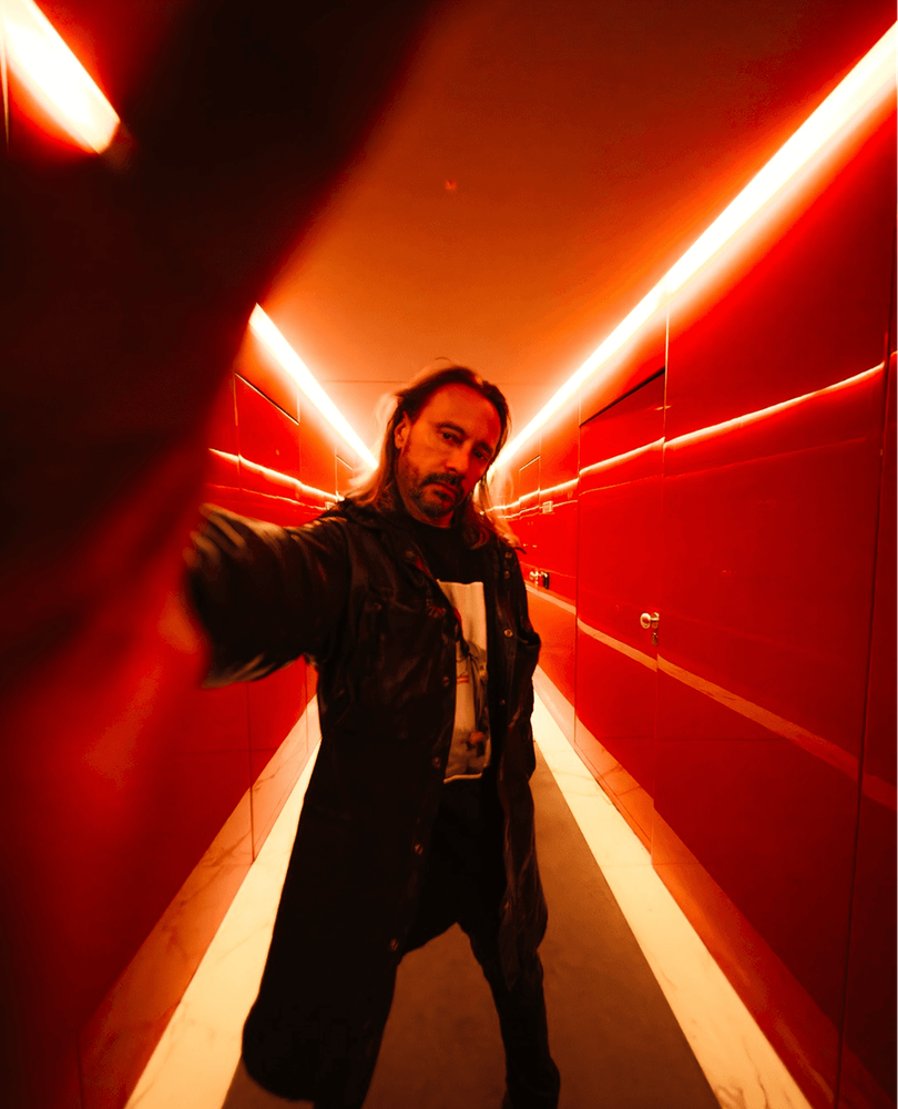 Η Απουσία του Bob Sinclar από την Ibiza φέτος: Μια Προειδοποίηση που Ξεπερνά τη VIP Κουλτούρα