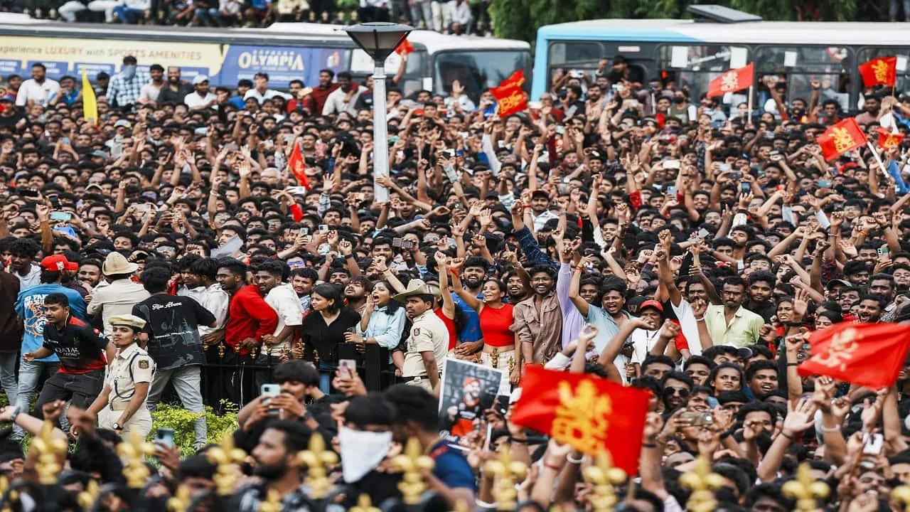RCB Victory Parade Turns Tragic: Stampede Outside Chinnaswamy Stadium Kills 11, Injures Dozens. 