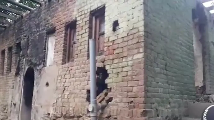 Explosion Rocks Handwara During Mosque Demolition, Three Injured. 