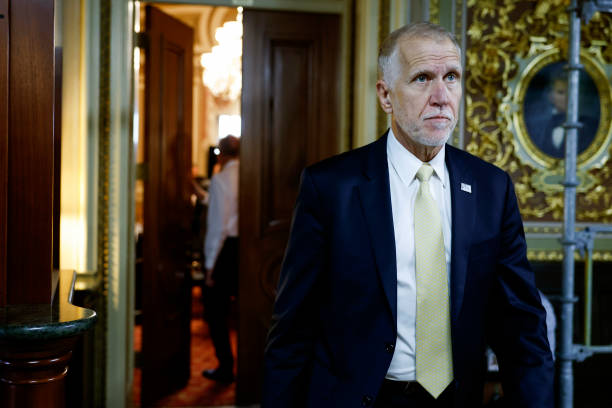 Tillis to Exit Senate After Trump Clash Over ‘Big Beautiful Bill