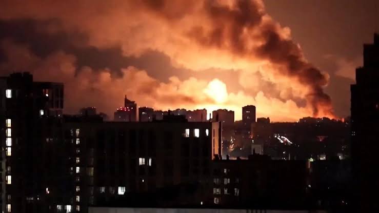 Kyiv Under Siege: Record Drone Strike Follows Putin’s Rejection of Trump Truce