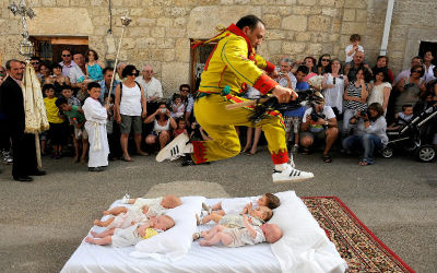 El Colacho - Festival du Saut au-dessus des Bébés