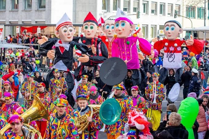 Rosenmontagszug de Cologne 2027