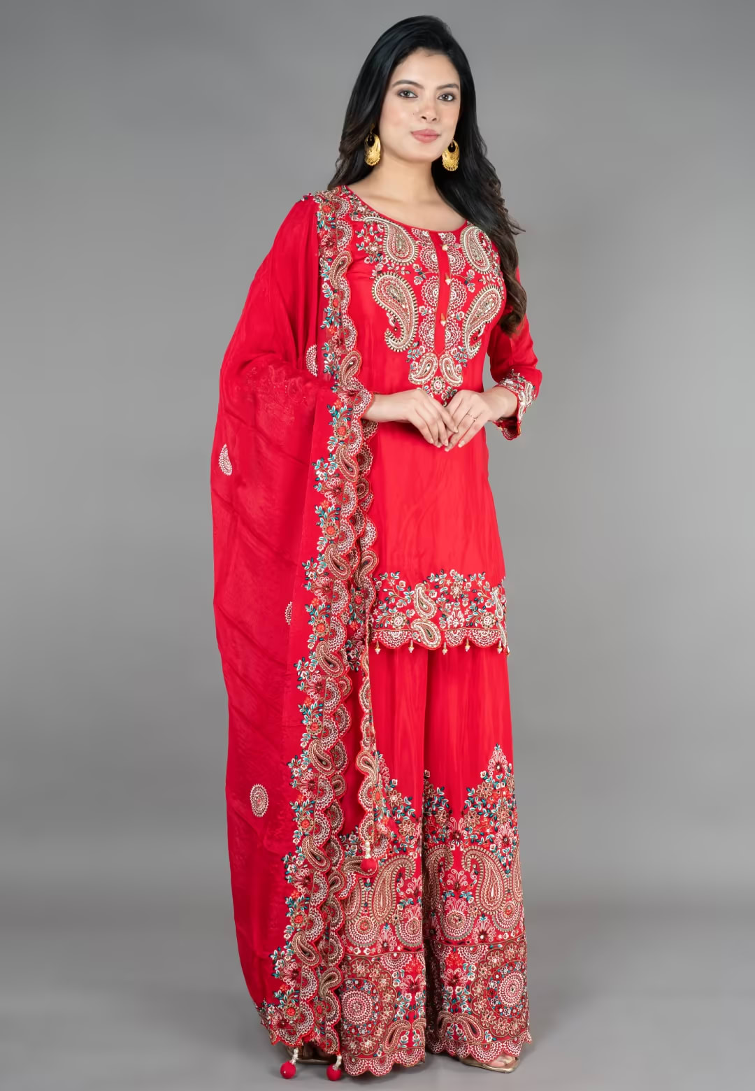 Red Straight Suit With Sarara