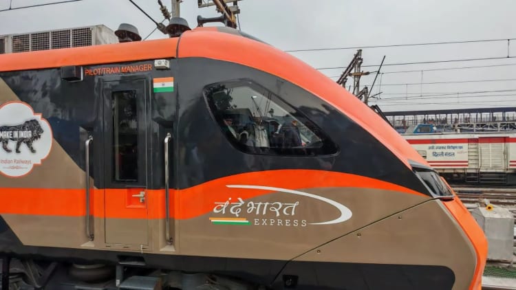 Vande Bharat Exports on Standard-Gauge Platform | वंदे भारत का स्टैंडर्ड-गेज प्लेटफॉर्म पर निर्यात
