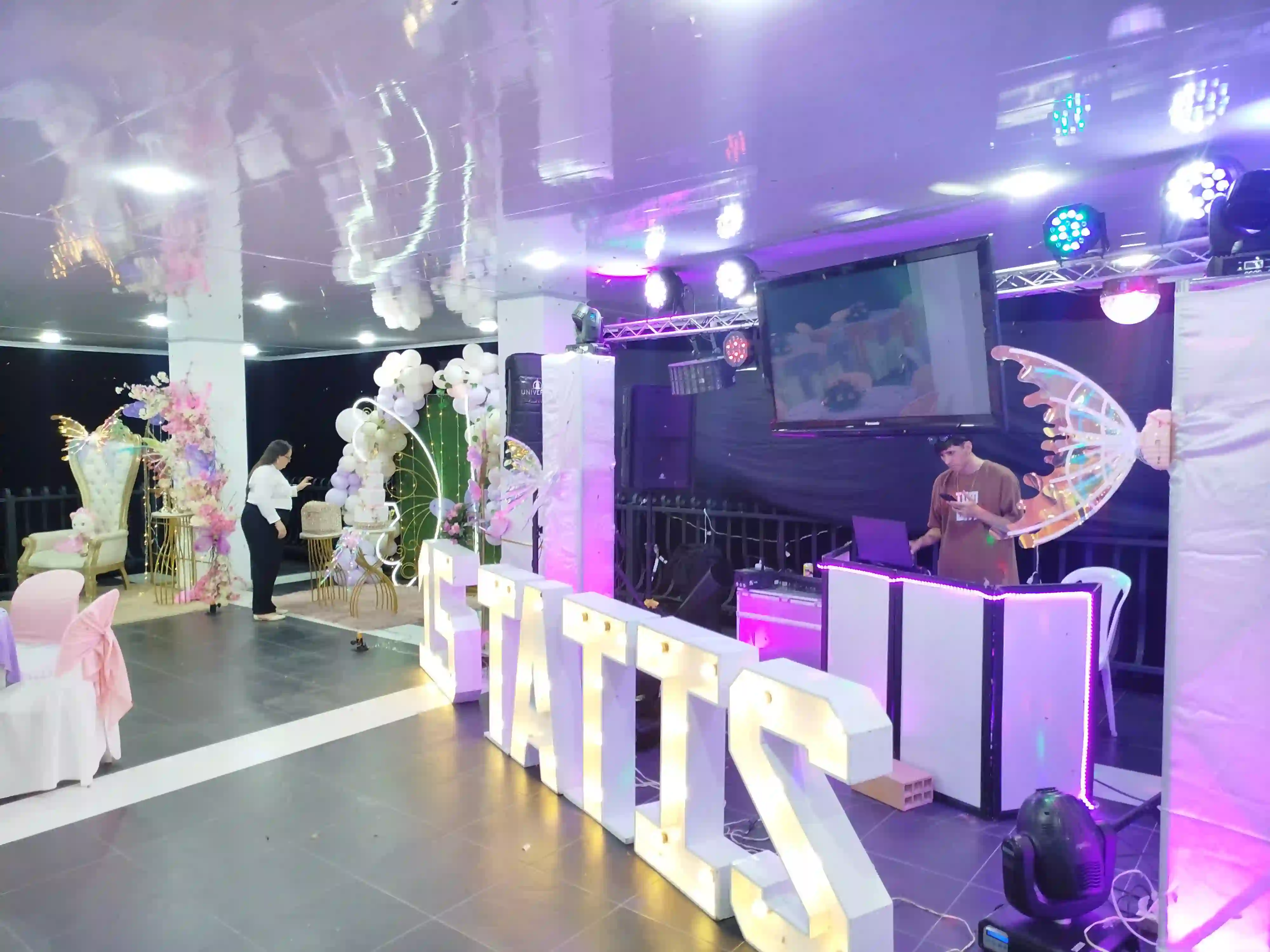 Quinceañeras Universal Producciones