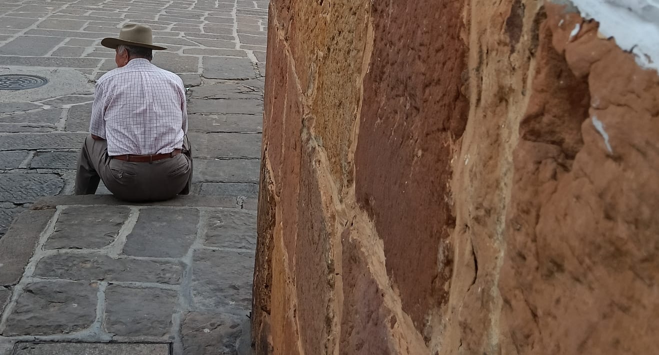 Campesino en el parque principal
