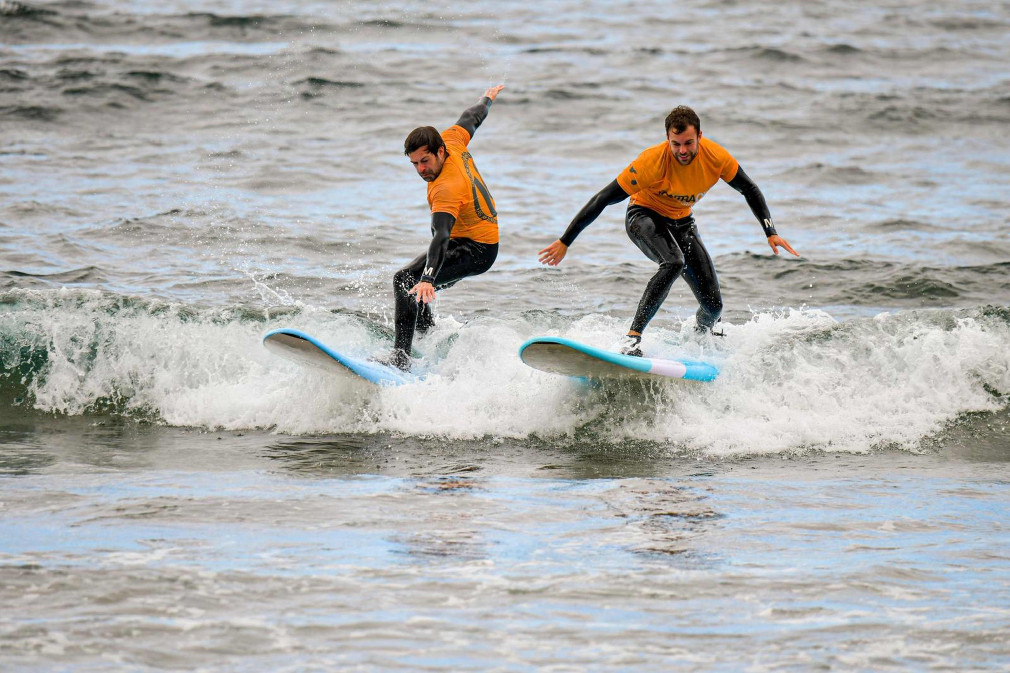 Surfing - Kontraola - Tenerife Surf School powered by Quiksilver and Roxy