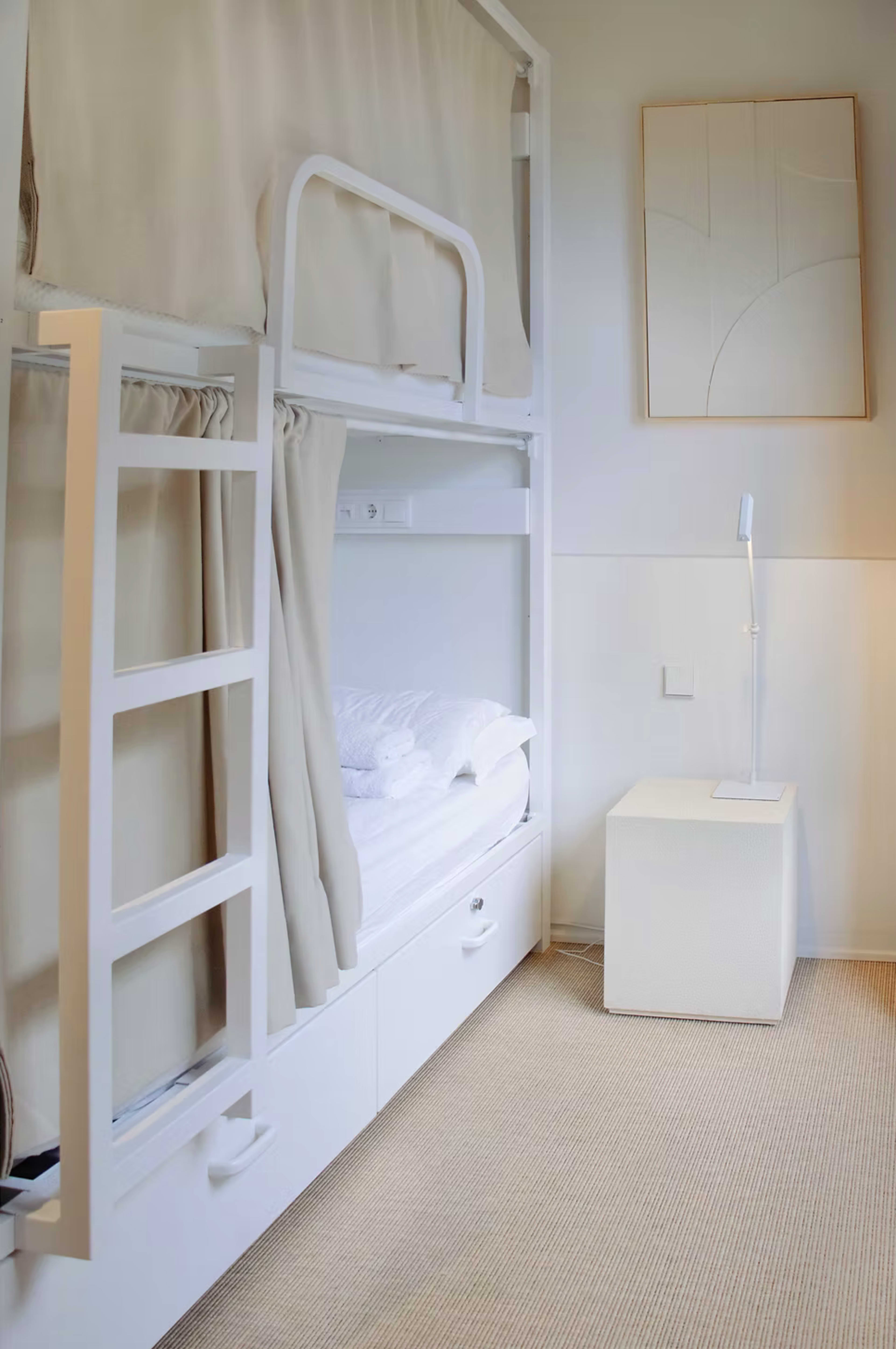Circles House Coliving - 4 Bed Shared Suite + Sea & City View