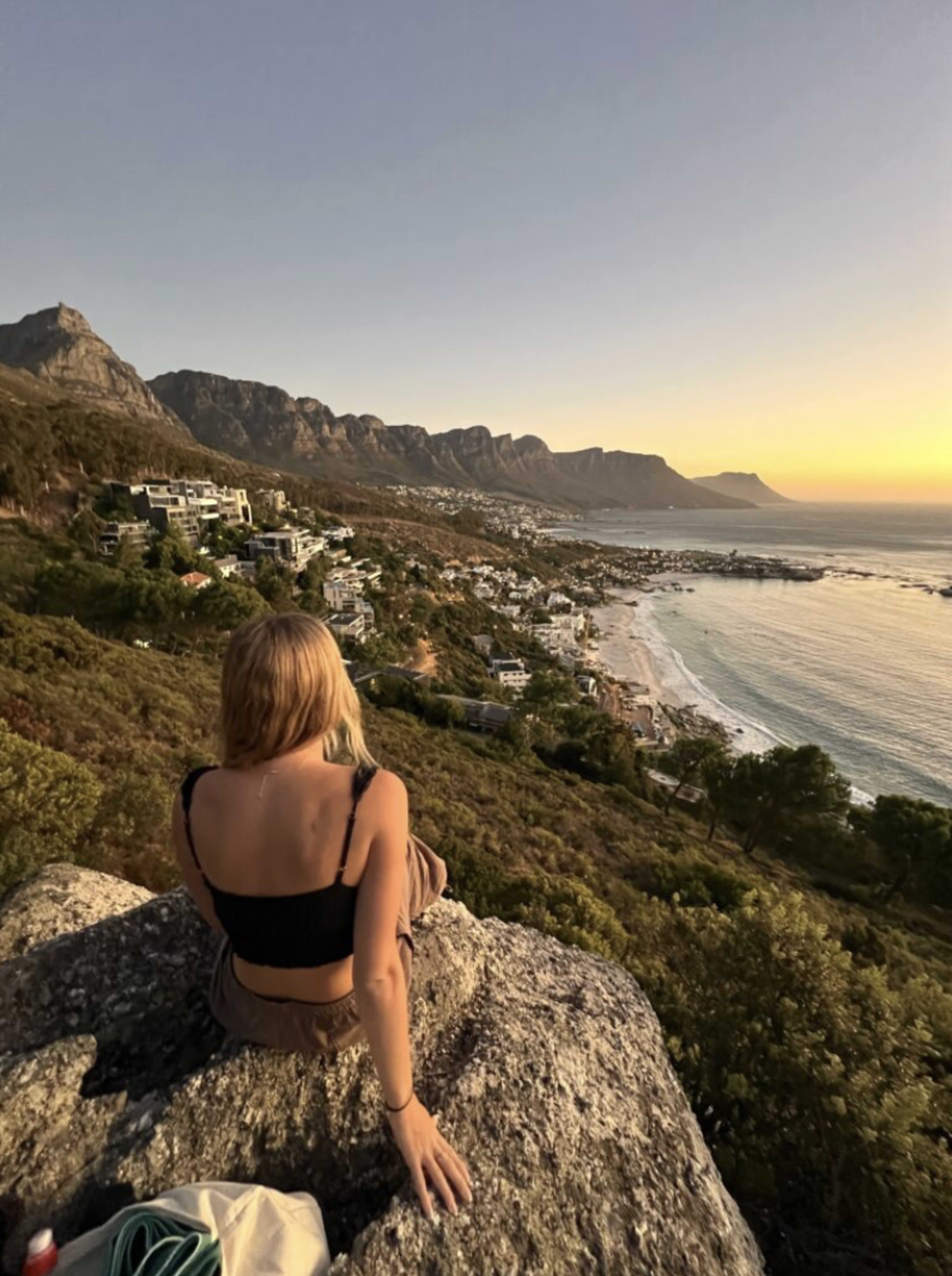 Hiking - Lion's Head, Kloof Corner & Table Mountain Trails — A Cape Coliving Nearby Experience