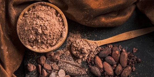 Poudre de cacao et fèves