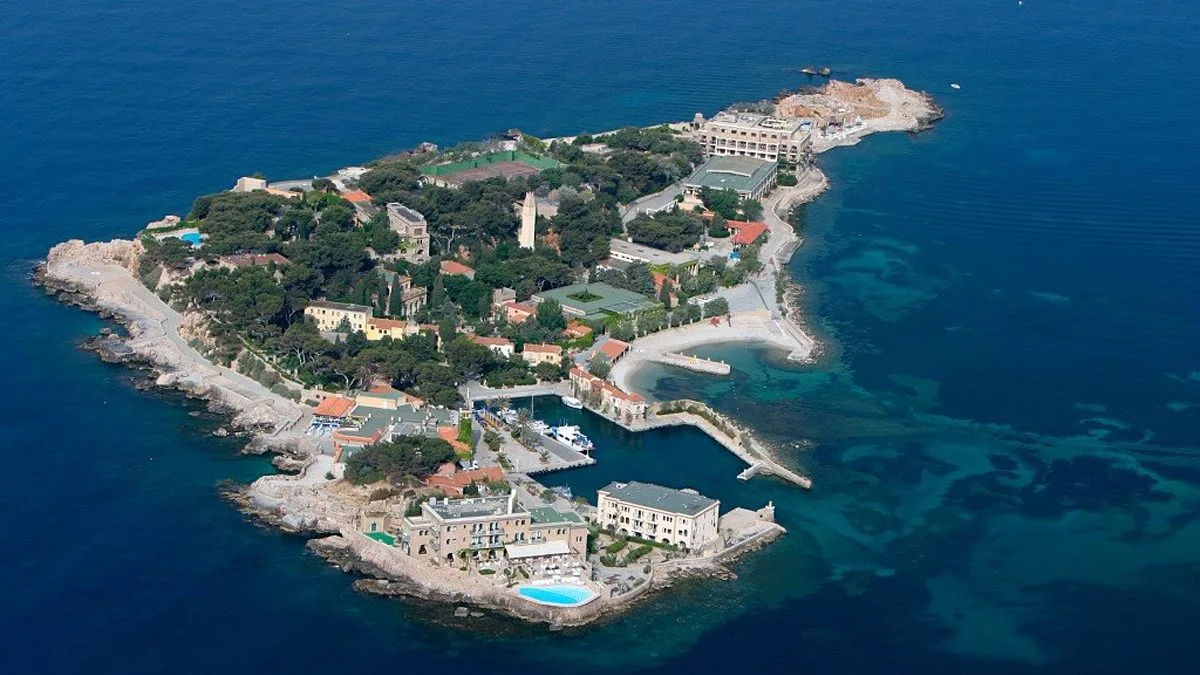 Île de Bendor off the coast of Bandol, Provence