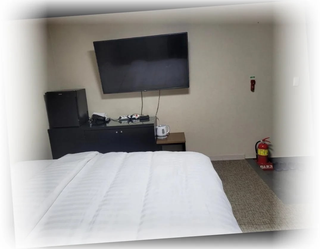 이데아_호텔_부산역_룸_(10PM_후_레이트_체크인)_-_침실