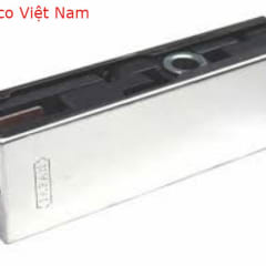 Kẹp trên cửa thủy lực