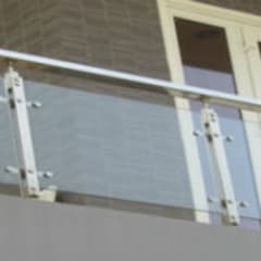 Lan can kính ban công tay vịn inox