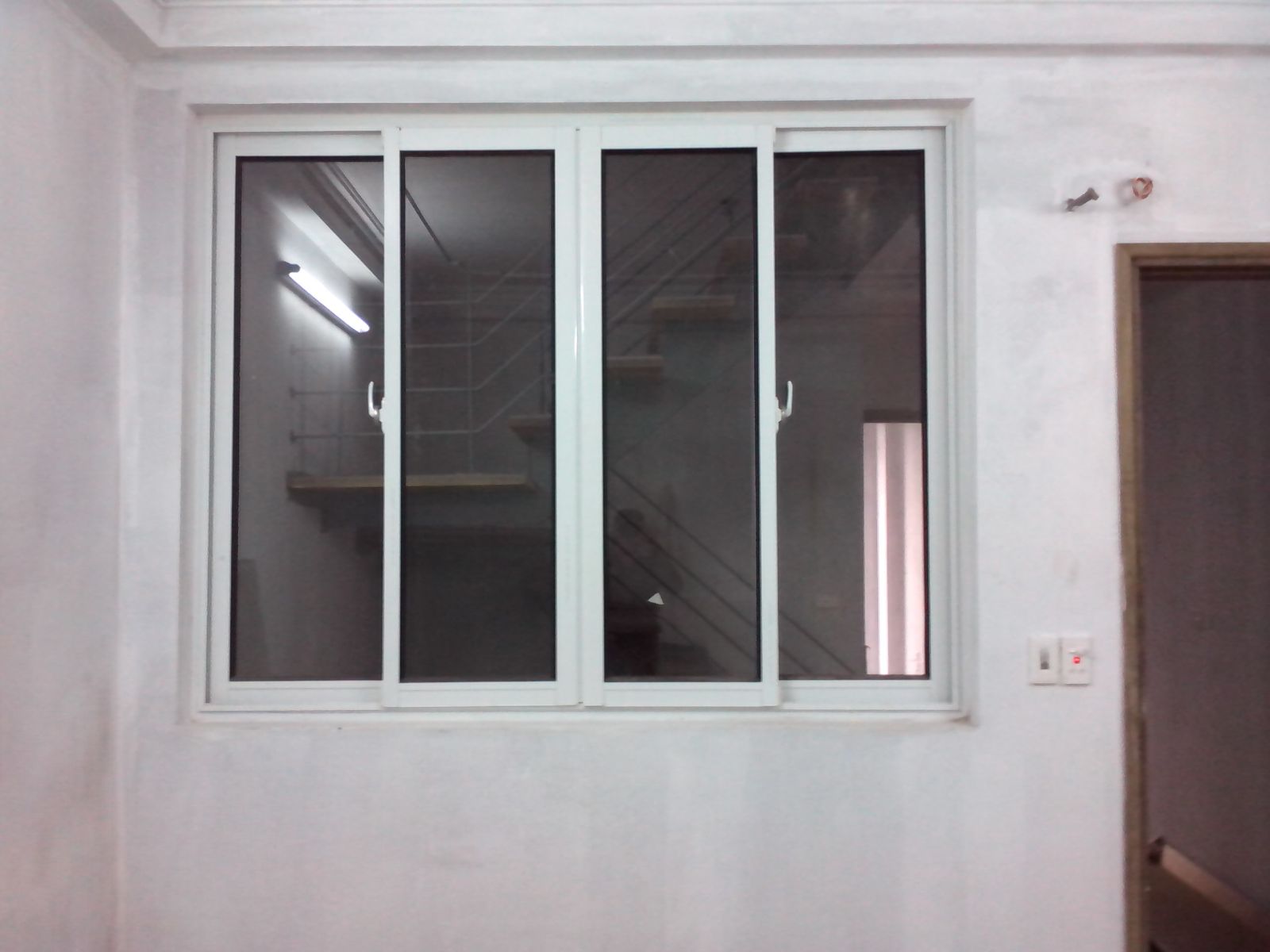 Phụ kiện cửa sổ trượt 4 cánh hệ Xingfa 2001/93 - Phụ kiện cửa nhôm trượt Xingfa