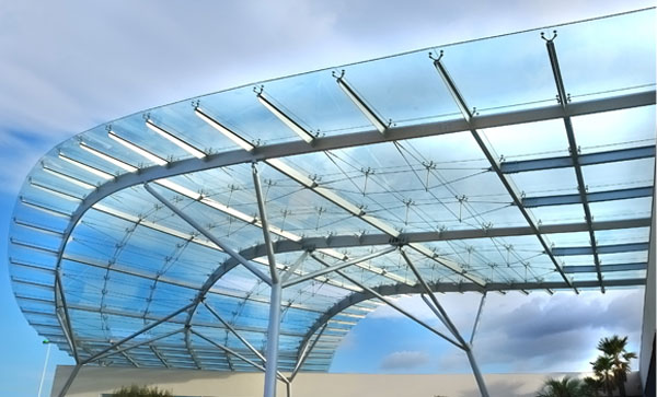 Mái kính cường lực cong