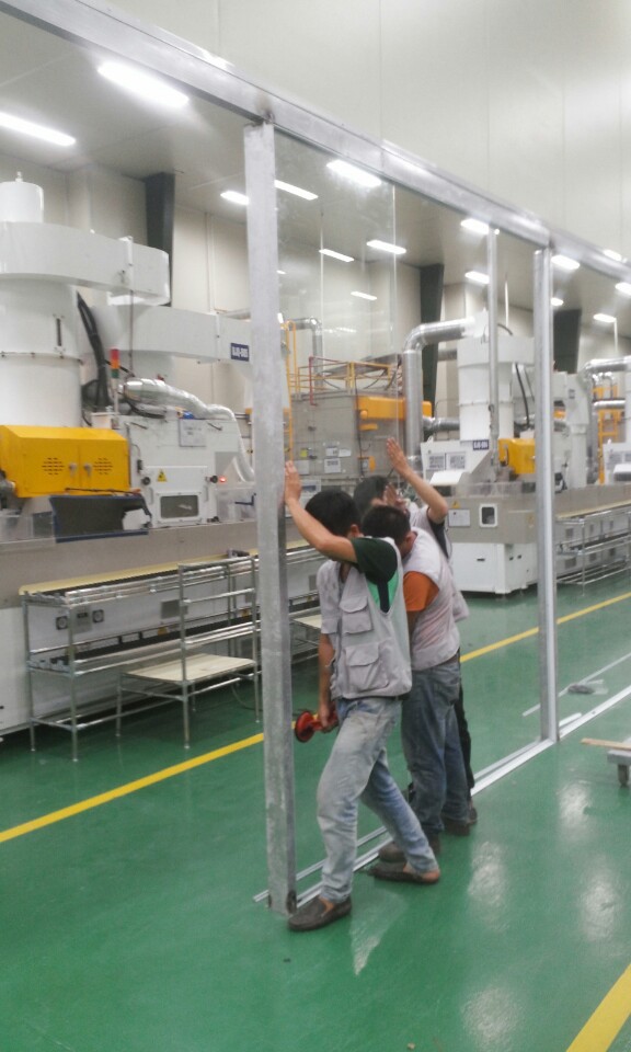 Báo giá vách kính cường lực dày 12mm