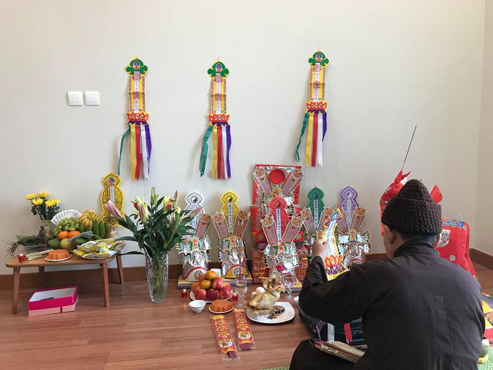 Hướng dẫn cách cúng nhập trạch chuyển nhà mới cụ thể - Khi về nhà mới cần cúng những gì?