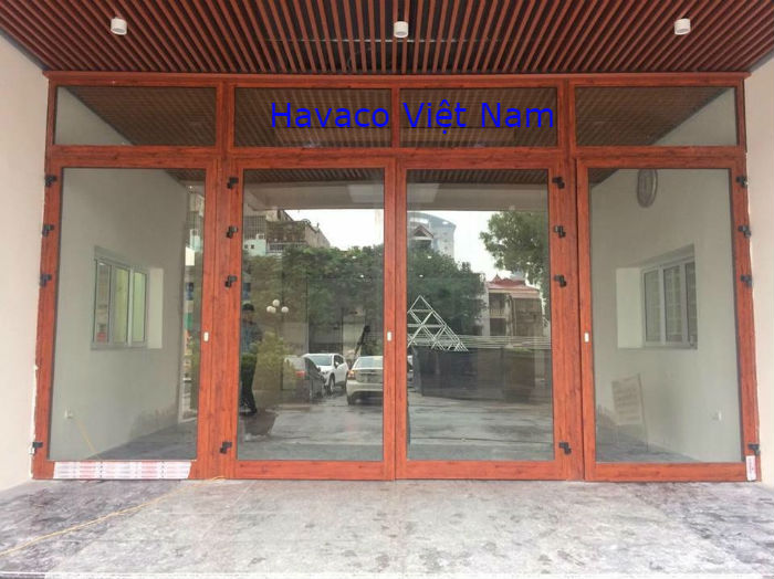 Cửa nhôm Xingfa màu gỗ