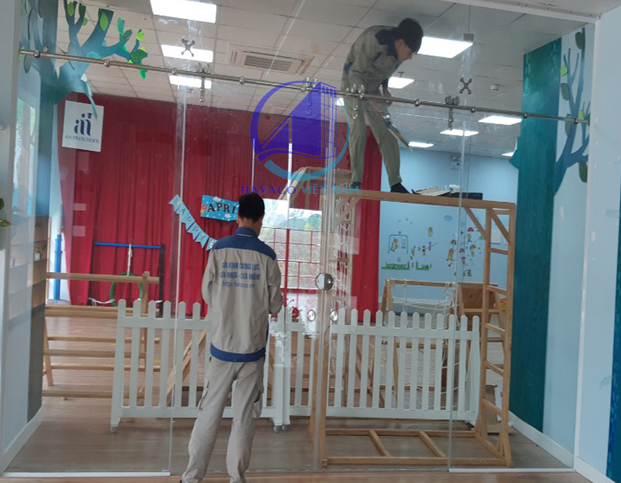 Mẫu cửa kính cường lực đẹp nhất năm 2023 - Cửa kính cường lực quận Nam Từ Liêm