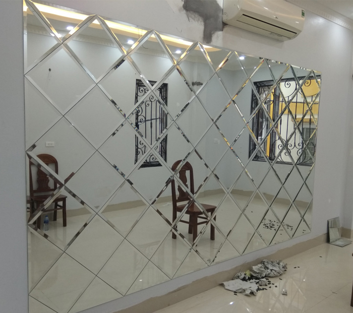 Các mẫu gương treo tường phòng khách đẹp - [Update 2023] 7+ Mẫu kèm giá gương to treo tường phòng khách