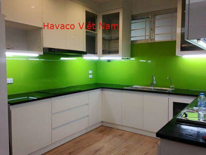 Ốp tường, bếp kính cường lực màu xanh lá cây