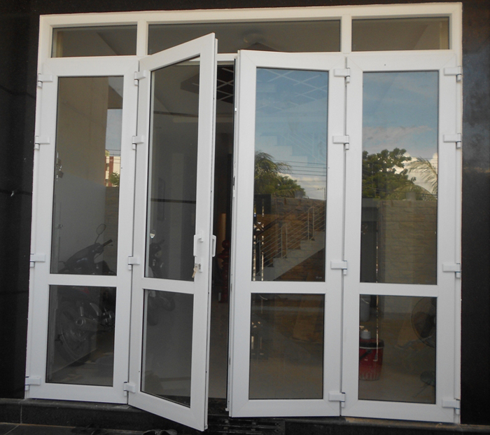 Cửa nhựa lõi thép