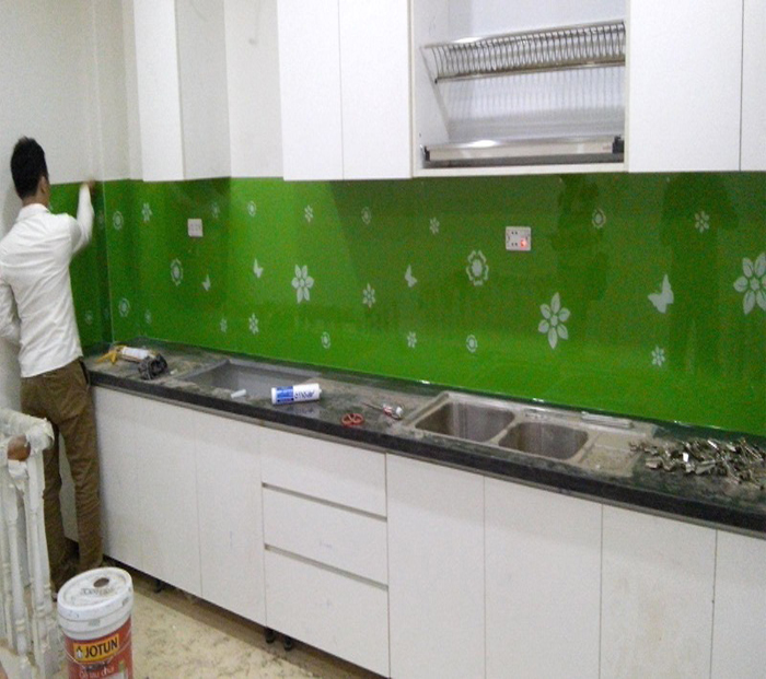 Ốp tường, bếp kính cường lực màu xanh lá cây